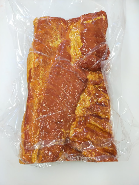 9 国産厚切りベーコンブロック 300ｇ 550円 税込 肉のタカオ